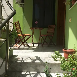Bed and breakfast Friends House
